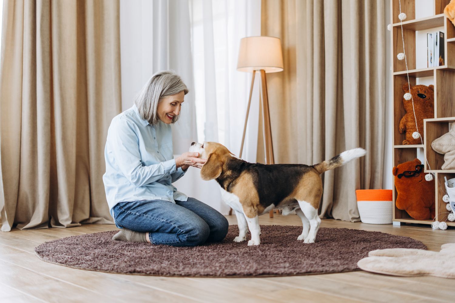 Keeping pets at home