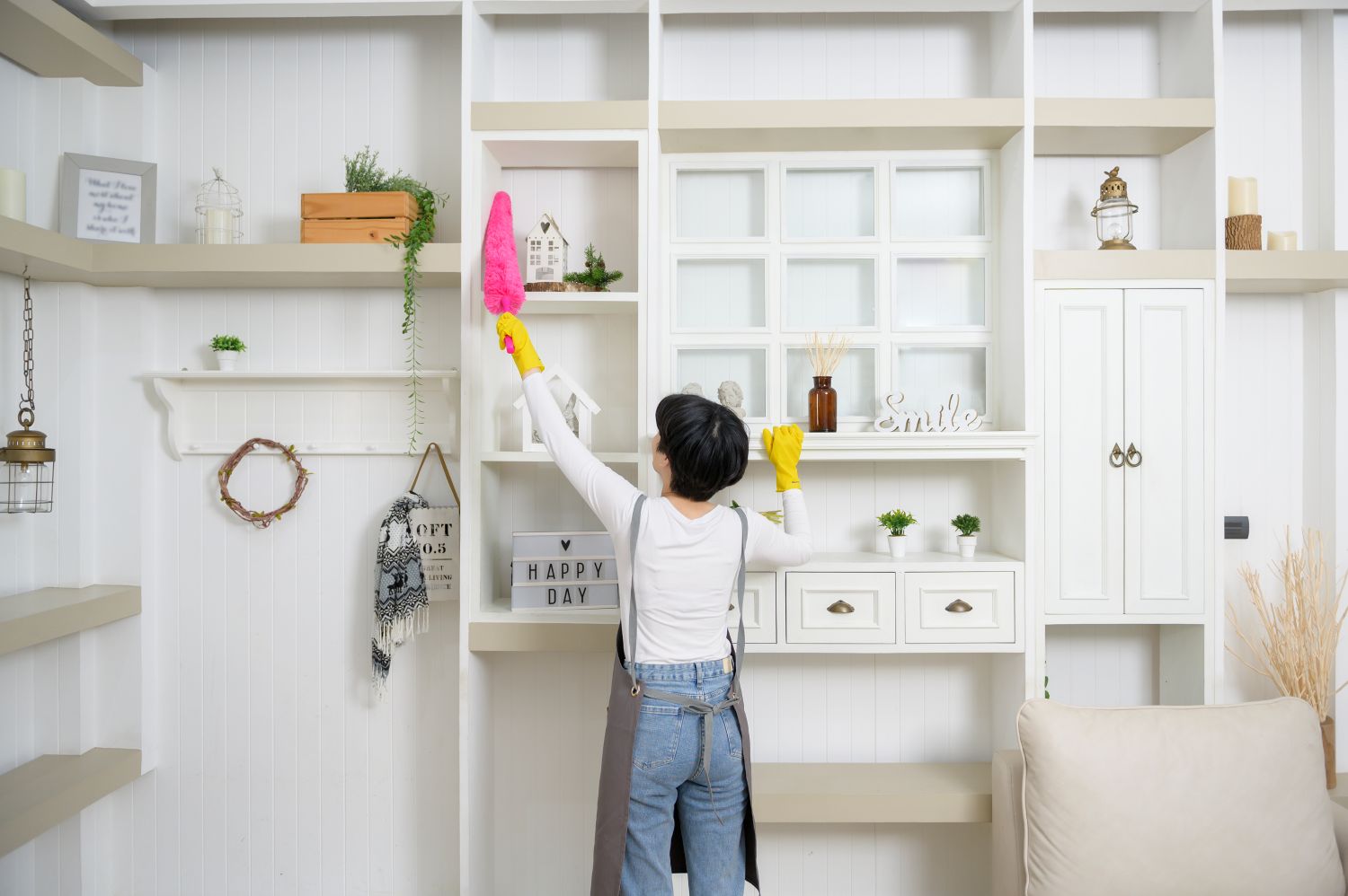 clean the house